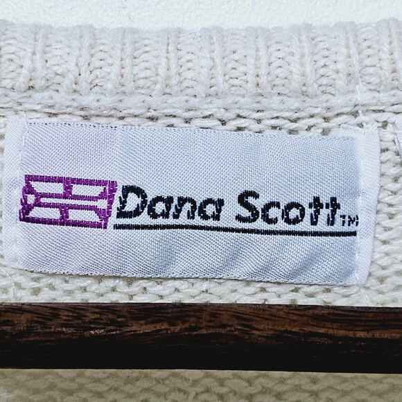 Vintage Dana Scott Ivory Beaded Snowflakes Soft Silk Angora Sweater Sz L NWT - Picture 6 of 8